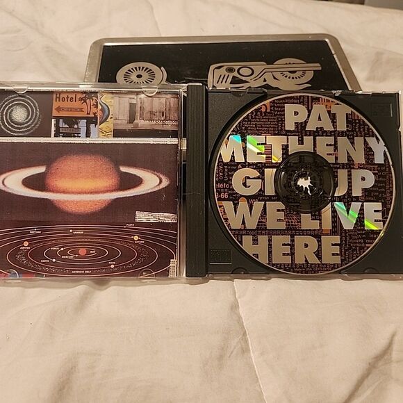 Pat Metheny Group, We Live Here CD - Picture 3 of 3